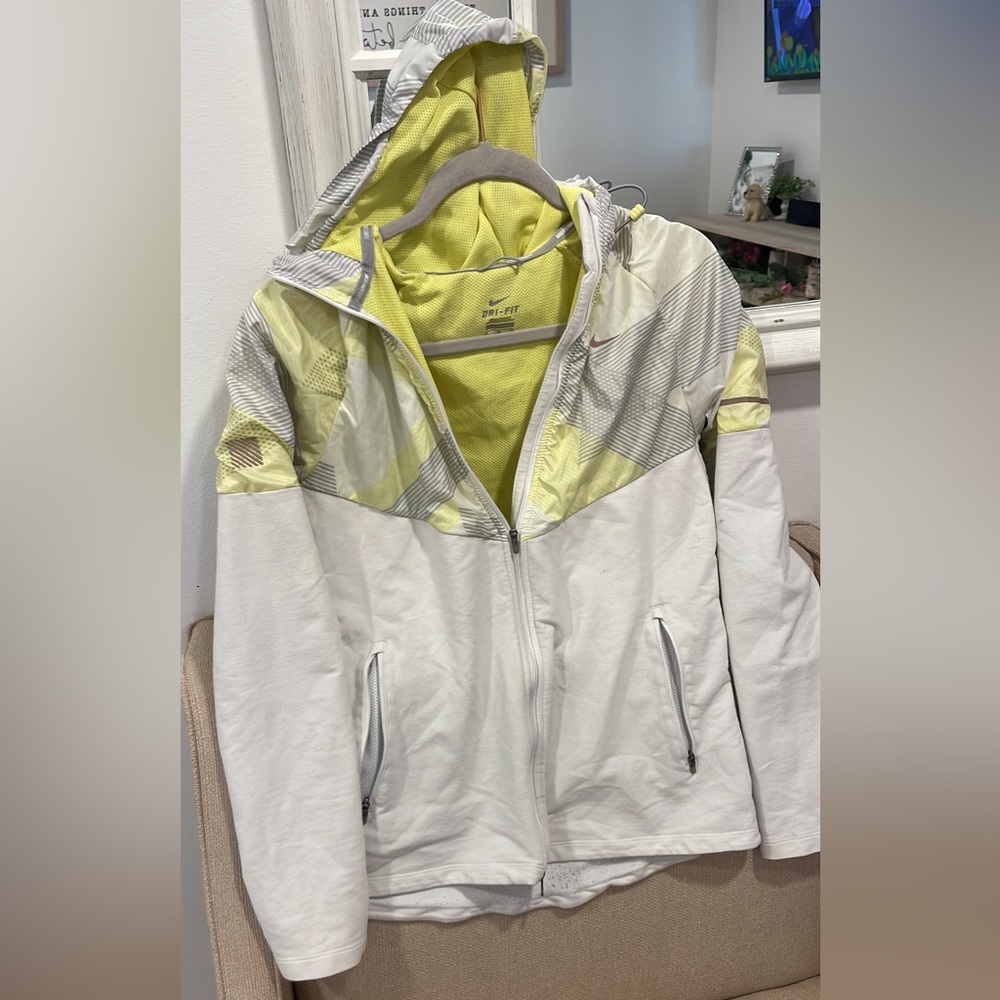 Medium Women’s Nike Running Dri- Fit Full Zip Hooded Wind Breaker Jacket